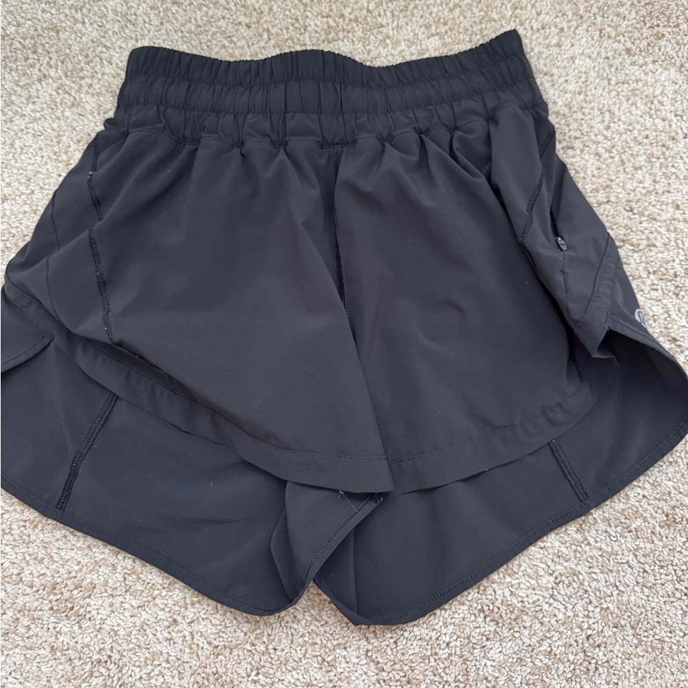 Lululemon track that high rise short